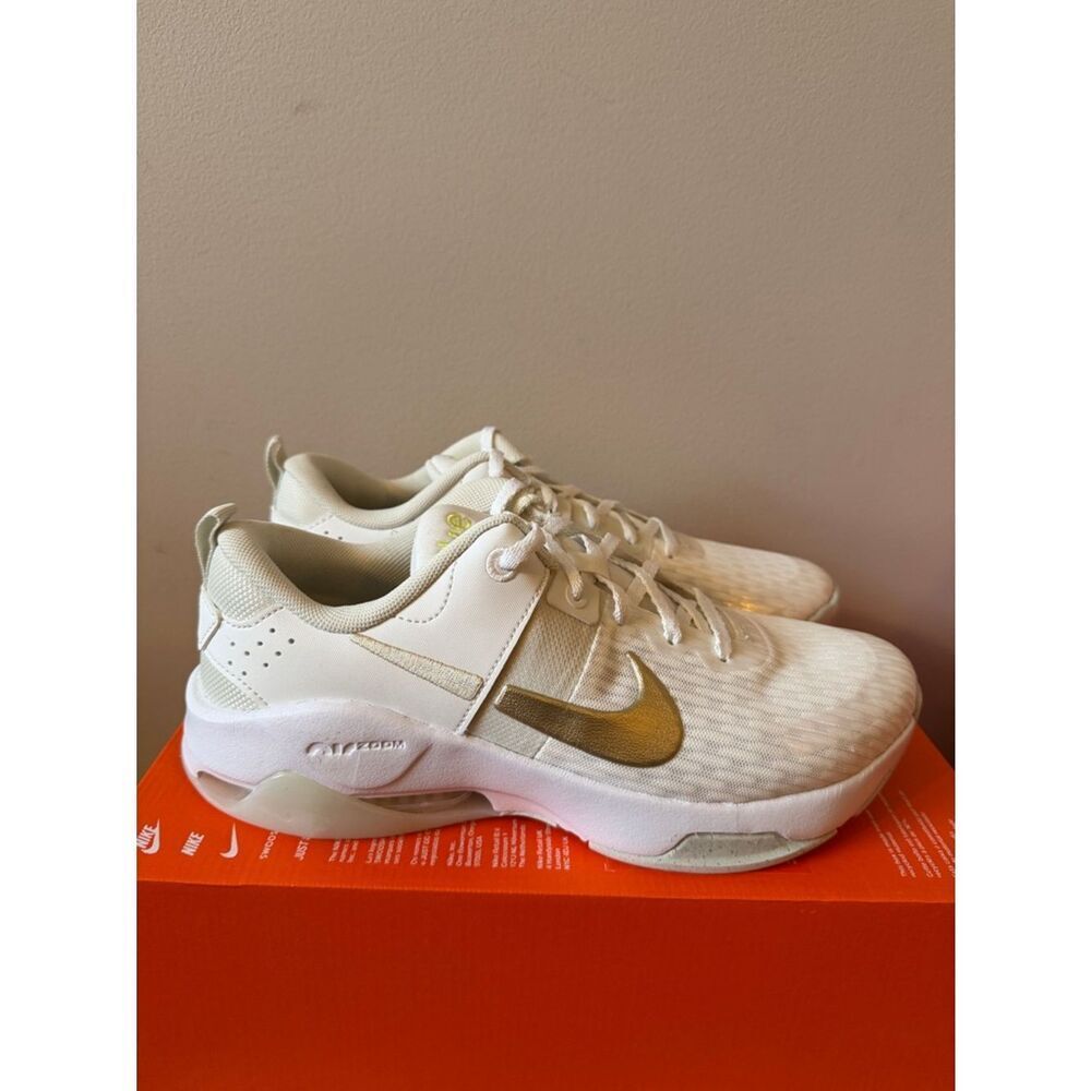 Nike Zoom Bella 6 PRM Metallic Gold FJ1689-100 Women’s Size 11